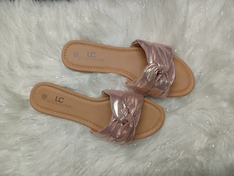 Men's sandals with a perforated leather upper for ventilationMen's sandals with a perforated leather upper for ventilationMarina Men's sandals with a perforated leather upper for ventilationMen's sandals with a perforated leather upper for ventilationMarina