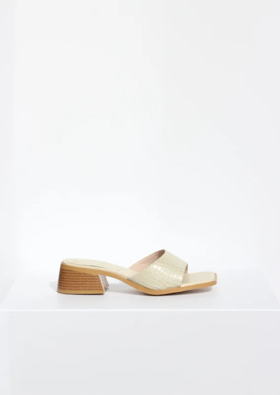 Men's sandals with a buckle closureMen's sandals with a buckle closurePIA Mule, Cream Croc