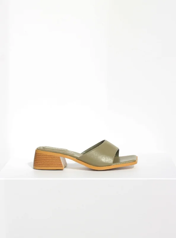 Men's sandals with a wide strap for supportMen's sandals with a wide strap for supportPIA Mule, Olive Green Men's sandals with a wide strap for supportMen's sandals with a wide strap for supportPIA Mule, Olive Green