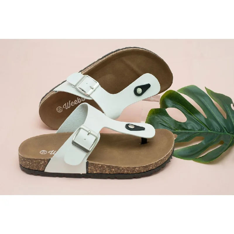 Men's sandals with a contrast stitching detailMen's sandals with a contrast stitching detailSIMILAR Men's sandals with a contrast stitching detailMen's sandals with a contrast stitching detailSIMILAR