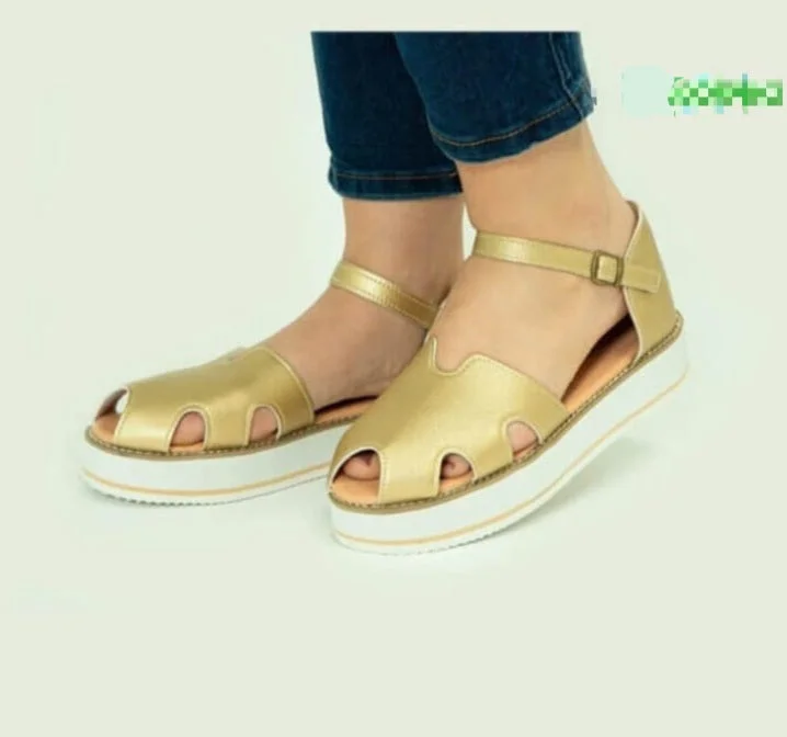 Men's sandals with a decorative buckle or charmMen's sandals with a decorative buckle or charmTalic Men's sandals with a decorative buckle or charmMen's sandals with a decorative buckle or charmTalic