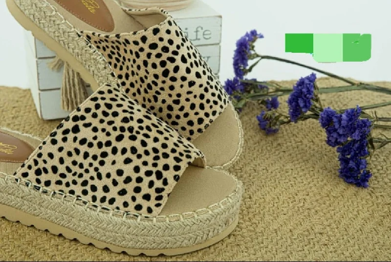 Men's sandals with a rubber sole for tractionMen's sandals with a rubber sole for tractionWorthy Men's sandals with a rubber sole for tractionMen's sandals with a rubber sole for tractionWorthy