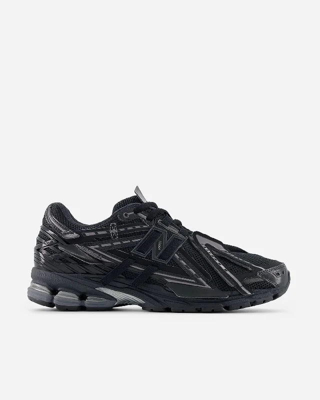Men's chunky - sole sneakers for a trendy look1906AF