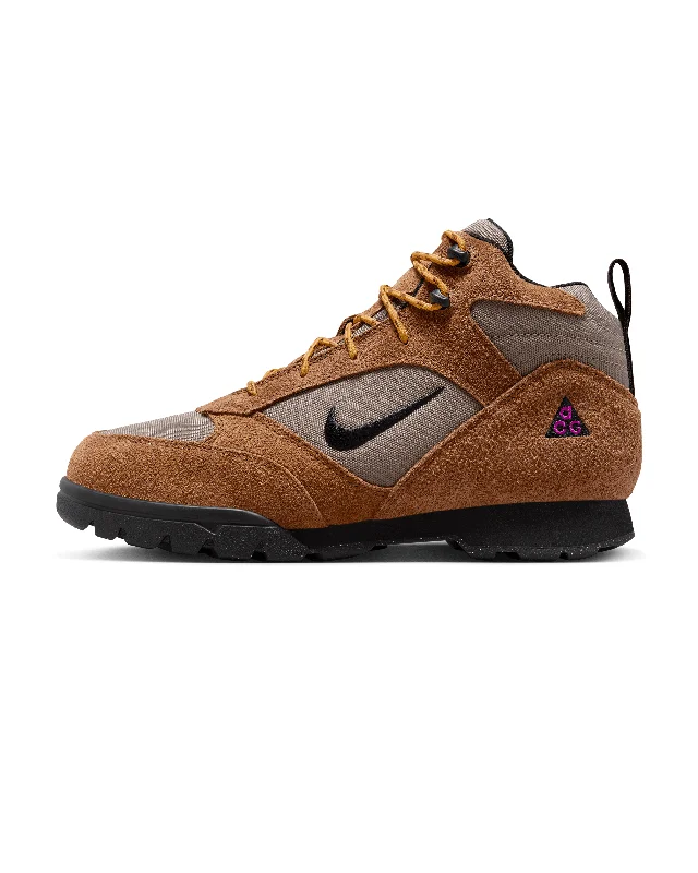 Men's skateboarding sneakers with a vulcanized soleTorre Mid Wp - Pecan / Black-Olive Grey-Red Plum Men's skateboarding sneakers with a vulcanized soleTorre Mid Wp - Pecan / Black-Olive Grey-Red Plum