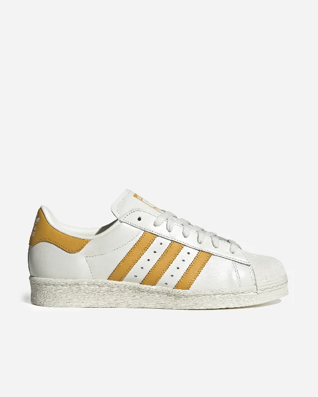 Men's hiking sneakers with a high - traction soleSuperstar 82