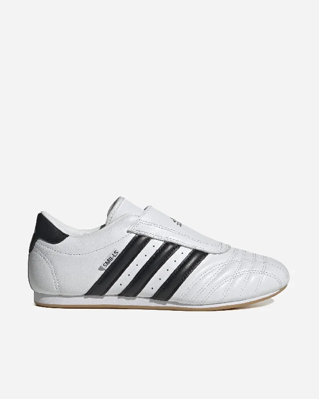 Men's multi - colored sneakers with a gradient effectTaekwondo