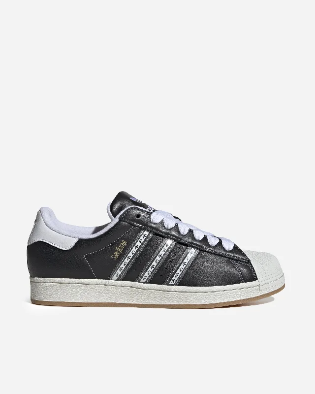 Men's navy blue suede sneakers with gold - toned eyeletsadidas Originals x KoRn Superstar Men's navy blue suede sneakers with gold - toned eyeletsadidas Originals x KoRn Superstar