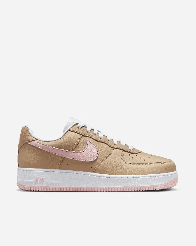 Men's camo - print sneakers for an edgy styleAir Force 1 Low Retro