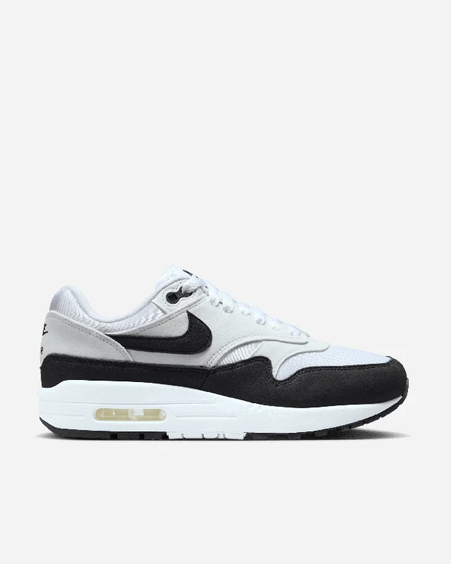 Men's narrow - width sneakers for a snug fitAir Max 1