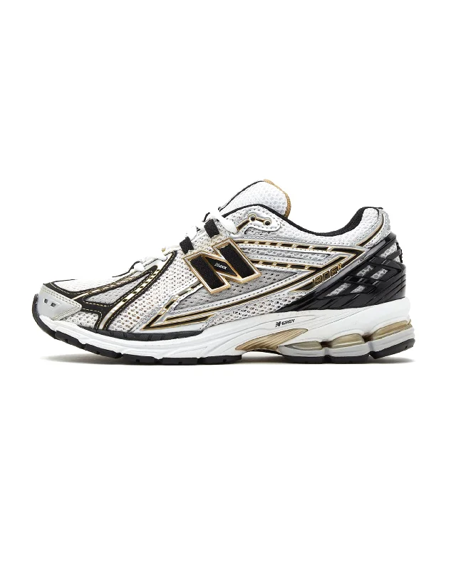 Men's wide - width sneakers for a comfortable fitM1906RA - White / Black-Metallic Gold Men's wide - width sneakers for a comfortable fitM1906RA - White / Black-Metallic Gold