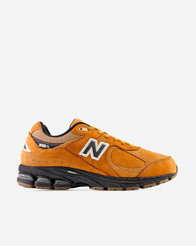 Men's high - performance basketball sneakers with air cushioning2002REI