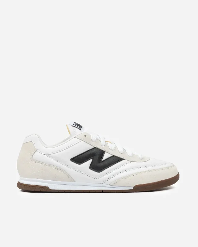 Men's sneaker collections based on popular cultureRC42