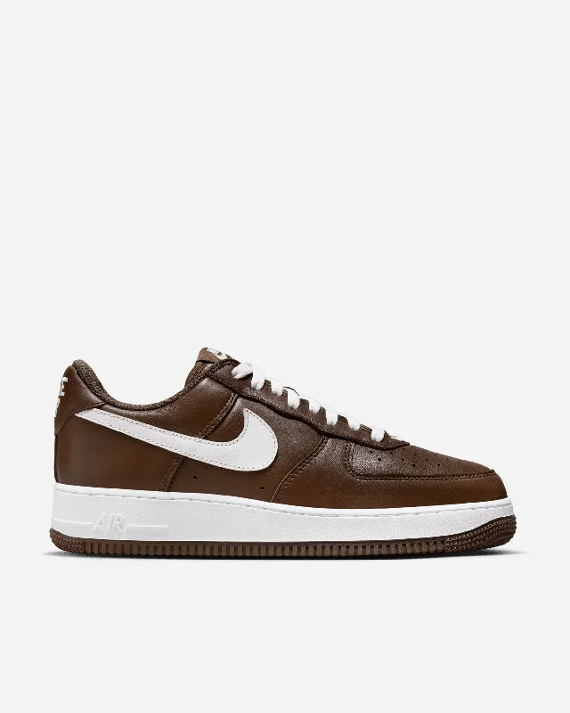 Men's classic - style sneakers with a modern twistAir Force 1 Low Retro 'Chocolate' Men's classic - style sneakers with a modern twistAir Force 1 Low Retro 'Chocolate'