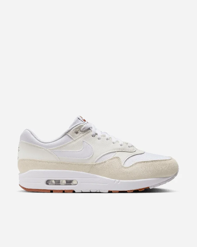 Men's classic white leather sneakers with black lacesAir Max 1