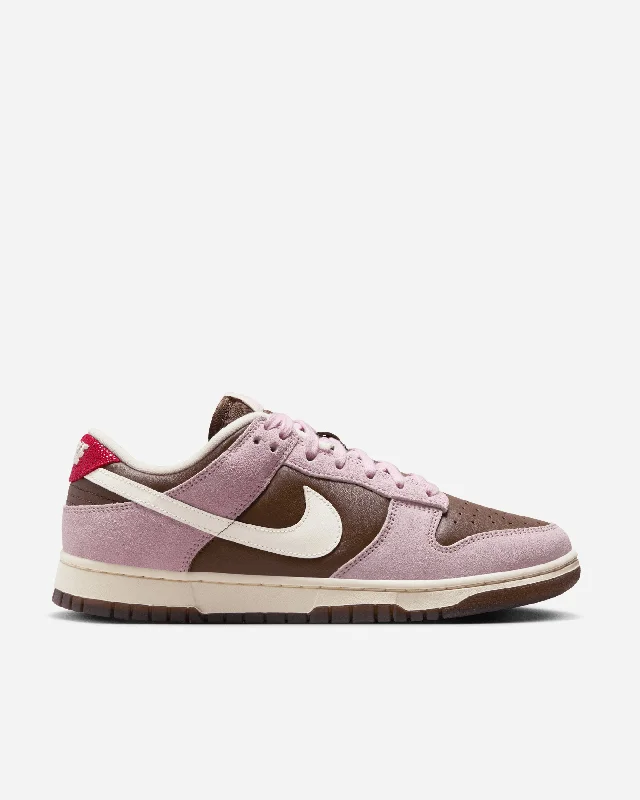 Men's tennis sneakers with a non - slip outsoleDunk Low