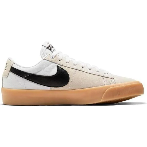 Men's casual leather sneakers with a distressed finishNike SB Blazer Low PRO GT White - Black - Gum Men's casual leather sneakers with a distressed finishNike SB Blazer Low PRO GT White - Black - Gum
