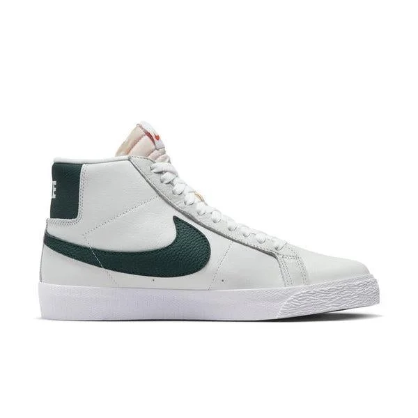 Men's chunky - sole sneakers for a trendy lookNike SB Zoom Blazer Mid ISO "Orange Label" White - Pro Green Men's chunky - sole sneakers for a trendy lookNike SB Zoom Blazer Mid ISO "Orange Label" White - Pro Green