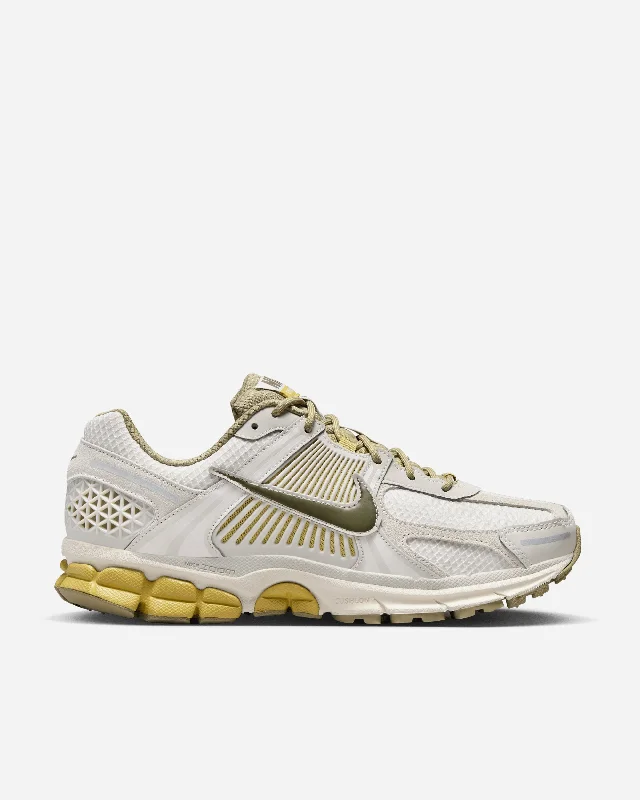 Men's skateboarding sneakers with a vulcanized soleZoom Vomero 5