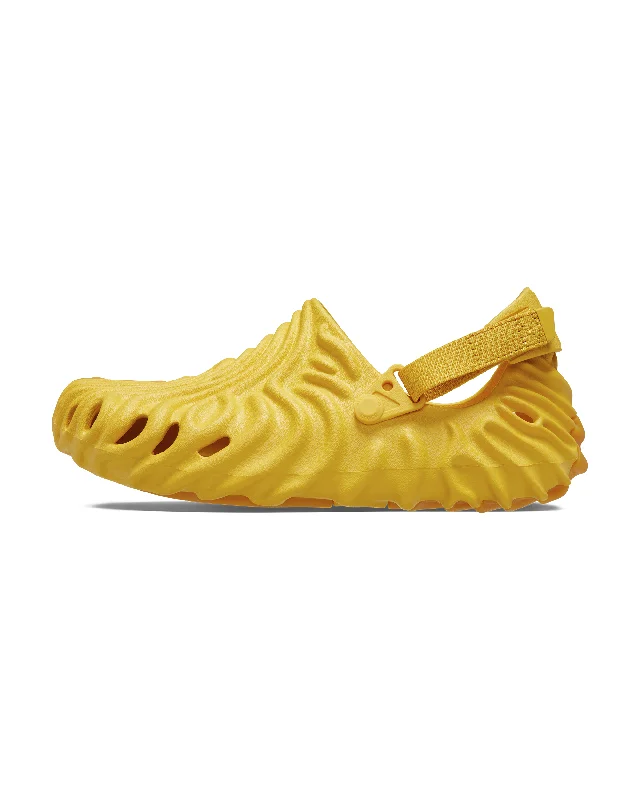 Men's low - top canvas sneakers with a floral printSalehe Bembury Pollex Clog - Yoke