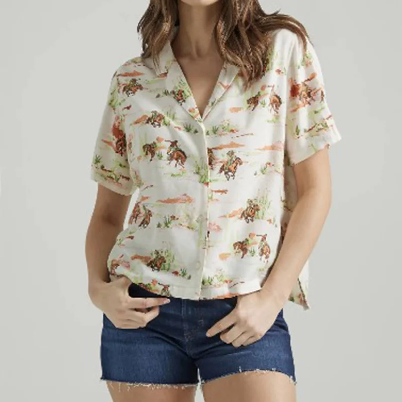 Western - style men's boots with intricate tooling and stitchingWrangler Women's Cream Desert Scene Button Up Short Sleeve Western - style men's boots with intricate tooling and stitchingWrangler Women's Cream Desert Scene Button Up Short Sleeve