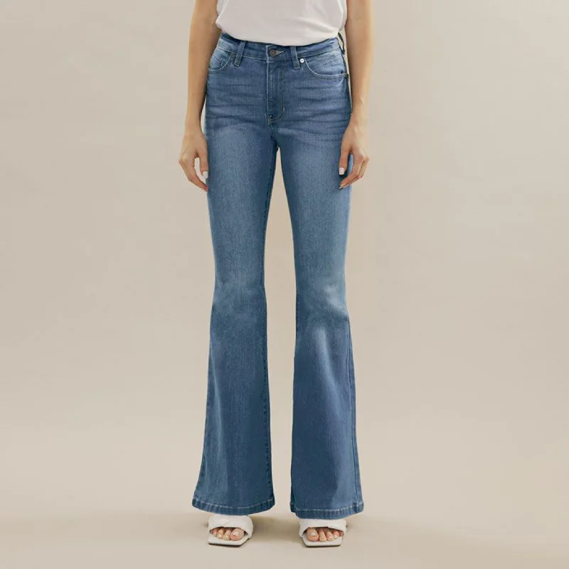 Men's western boots with a leather - wrapped heel and a smooth finishKancan Medium Washed High Rise Super Flare Jeans Men's western boots with a leather - wrapped heel and a smooth finishKancan Medium Washed High Rise Super Flare Jeans