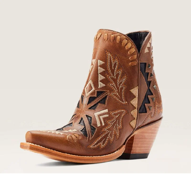Men's western boots with a rubber sole for traction on various surfacesAriat Women's Mesa Amber Bootie Men's western boots with a rubber sole for traction on various surfacesAriat Women's Mesa Amber Bootie