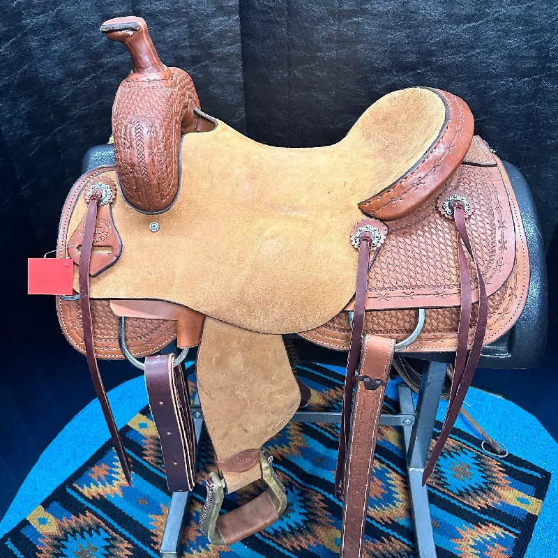 Men's western boots with a leather lining and a padded insoleHR Saddlery 15.5 Inch Ranch Cutter Saddle