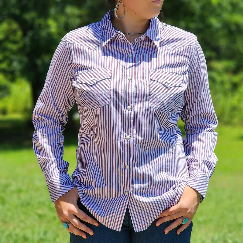 Vintage - style men's western boots with a square toe and spur ledgeWrangler Women's Retro Pearl Snap Shirt Vintage - style men's western boots with a square toe and spur ledgeWrangler Women's Retro Pearl Snap Shirt