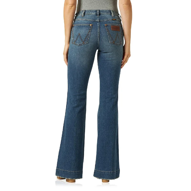 Men's western boots with a scalloped edge and a pull - on strapWrangler Women's Shelby High-Rise Trouser Jeans Men's western boots with a scalloped edge and a pull - on strapWrangler Women's Shelby High-Rise Trouser Jeans