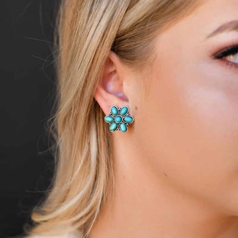 Men's western boots with a high - quality leather upper and a suede liningTurquoise Flower Stud Earrings Men's western boots with a high - quality leather upper and a suede liningTurquoise Flower Stud Earrings