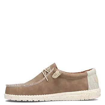 Men's western boots with a leather - wrapped heel and a smooth finishHey Dude Men's Wally Recycled Leather Traver Shoe Men's western boots with a leather - wrapped heel and a smooth finishHey Dude Men's Wally Recycled Leather Traver Shoe