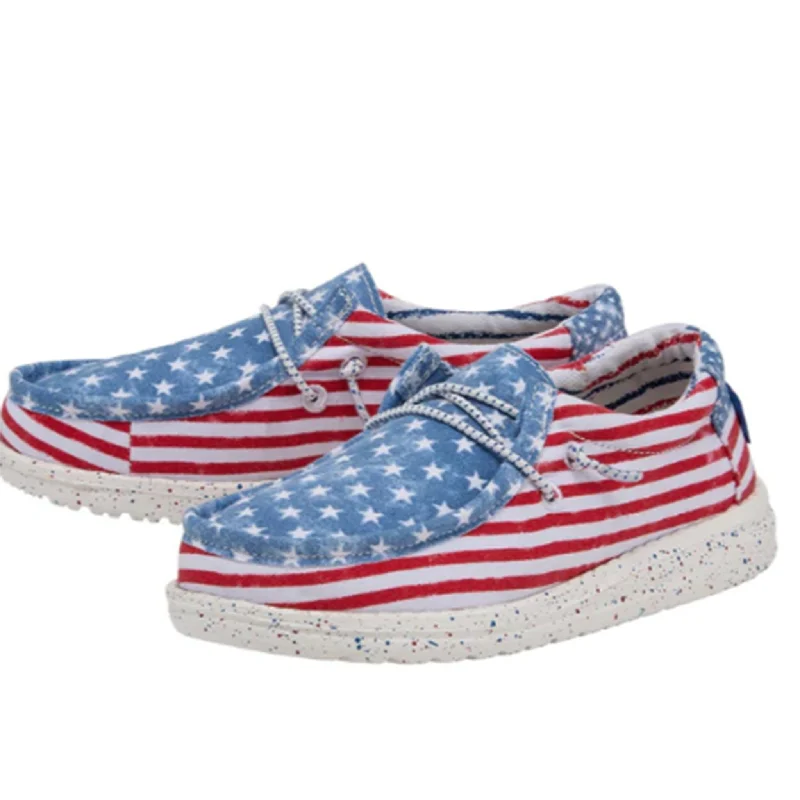 Men's western boots with a rubber sole for traction on various surfacesHey Dude Wally Youth Stars & Stripes Men's western boots with a rubber sole for traction on various surfacesHey Dude Wally Youth Stars & Stripes