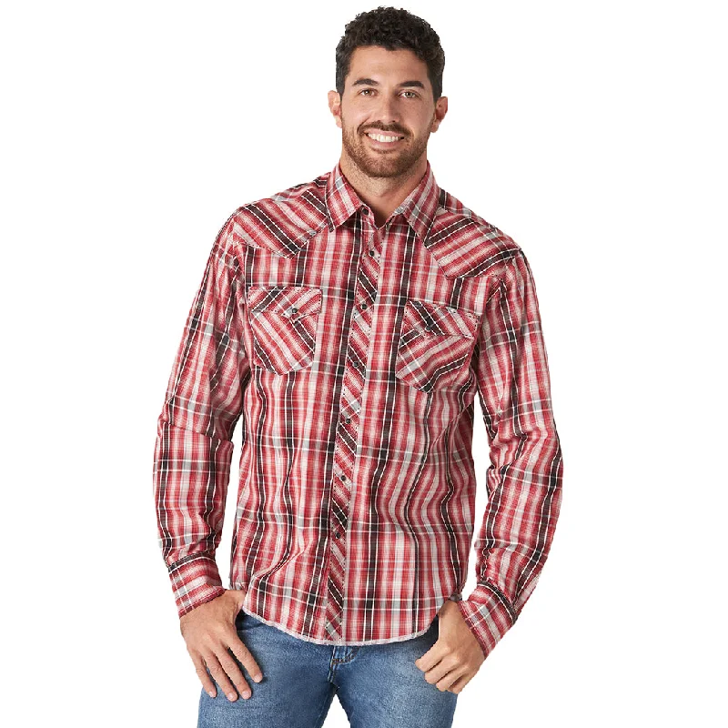 Men's western boots with a leather sole and a heel guardWrangler Men's Long Sleeve Plaid Shirt Men's western boots with a leather sole and a heel guardWrangler Men's Long Sleeve Plaid Shirt